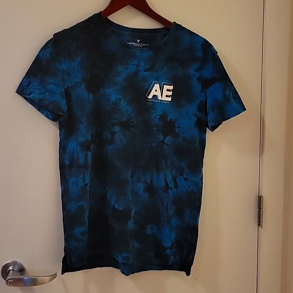 Hollister T-Shirt - Picture 1 of 3